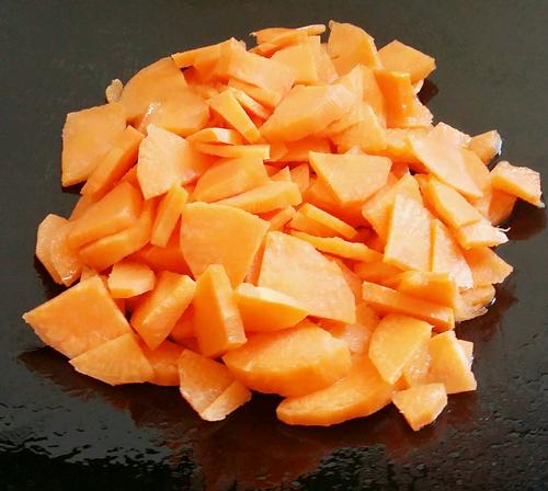 【胡萝卜炒肉】