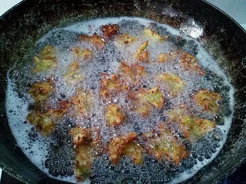 【炸丝瓜丸子】