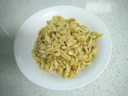 【青椒炒鸡丝】