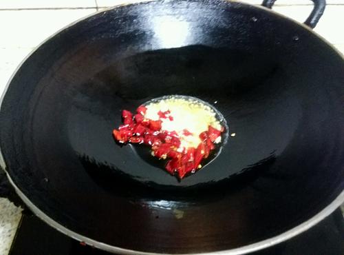 【蒜蓉茼蒿菜】