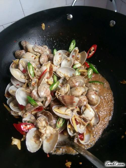 【爆炒麻辣花蛤】