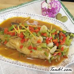 焖海鲈鱼的做法