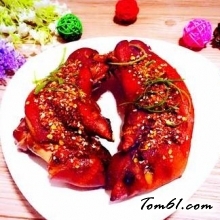 爱心烤猪蹄的做法