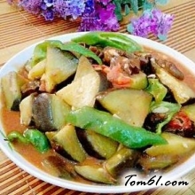 西红柿炒茄子的做法2