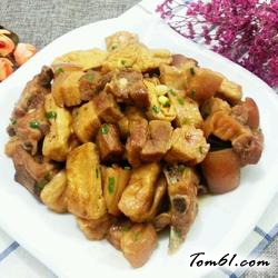油豆腐烧五花肉的做法
