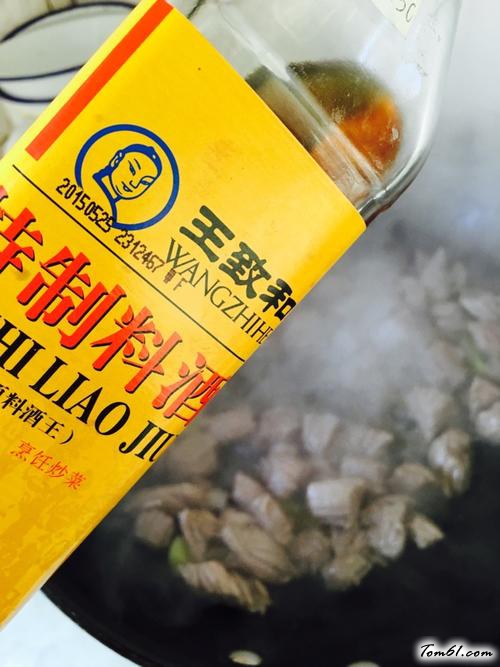 【土豆萝卜炖牛肉】