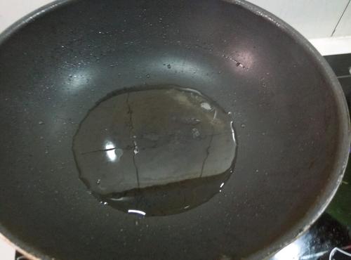 【绿豆芽炒茄条】