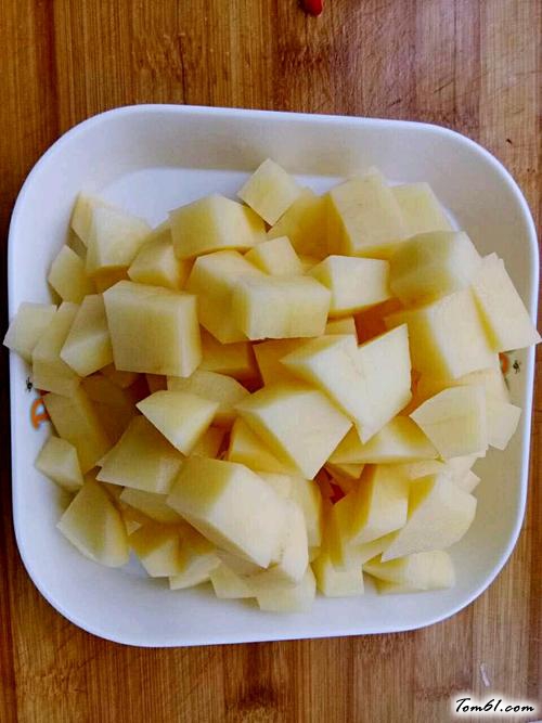 【香辣炒三丁】