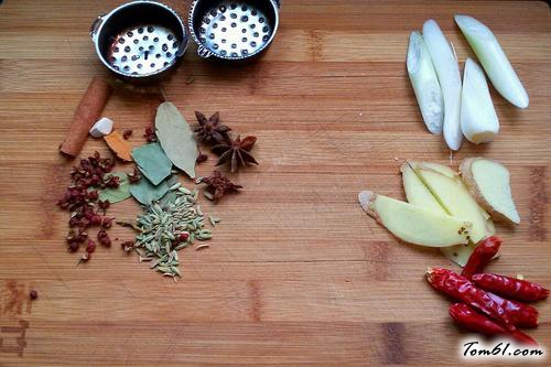 【西红柿炖牛腩】