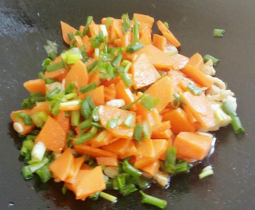 【胡萝卜炒肉】