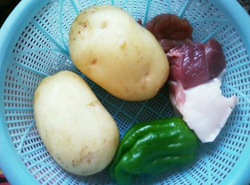【土豆片炒肉】