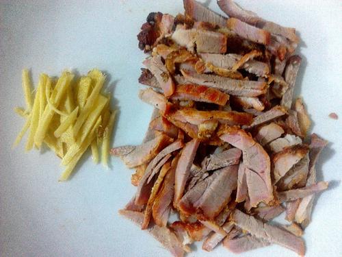 【叉烧炒豇豆】