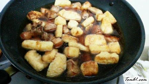 【油豆腐烧五花肉】