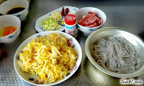 【酸菜炒粉条】