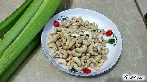 【西芹炒腰果】