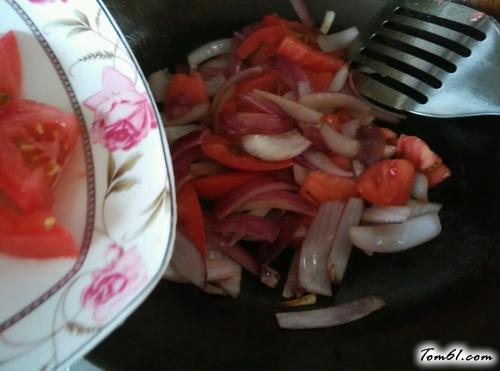 【西红柿炖牛腩】