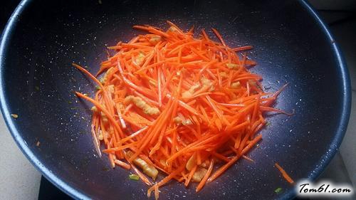【胡萝卜炒肉丝】