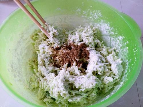 【炸丝瓜丸子】