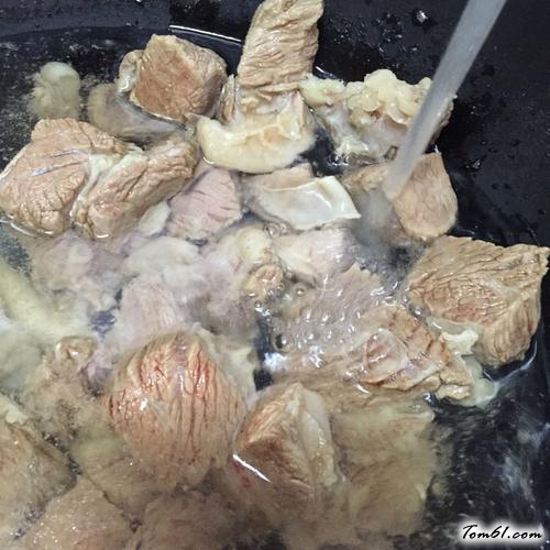 【西红柿炖牛腩】