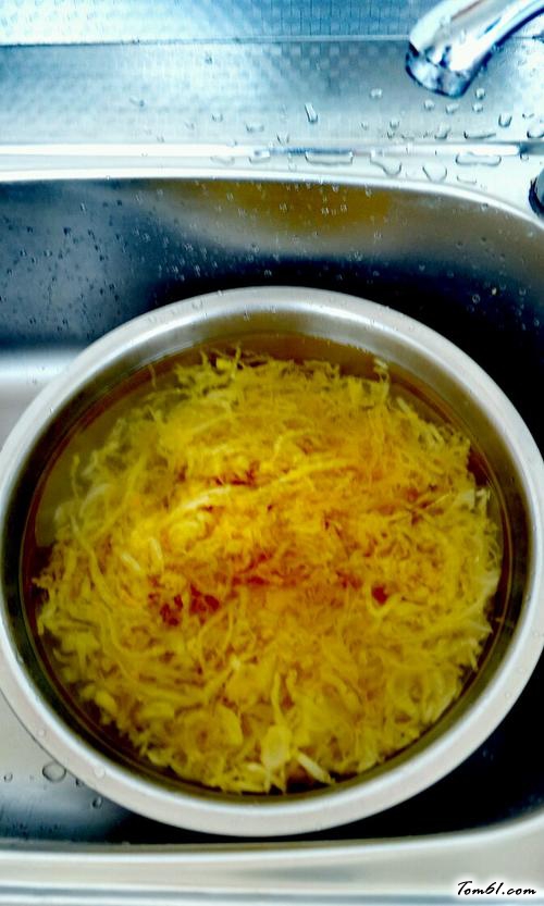 【酸菜炒粉条】