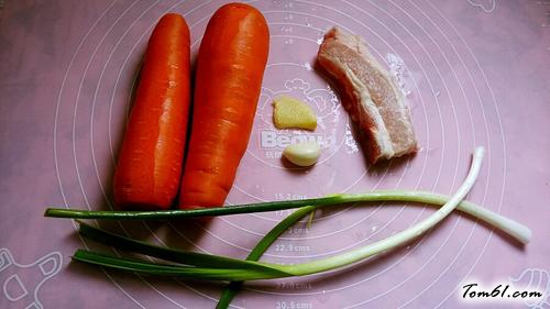 【胡萝卜炒肉丝】