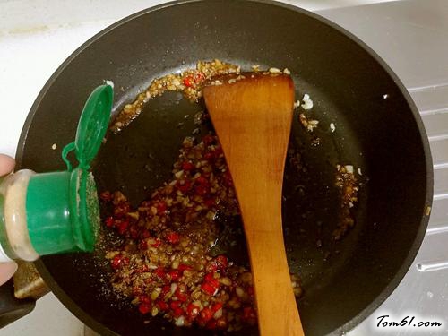 【蒜蓉孜然烤香菇】