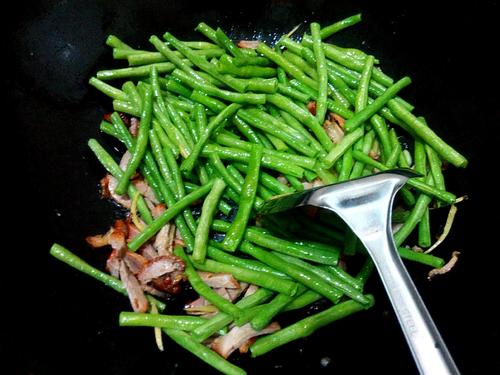 【叉烧炒豇豆】