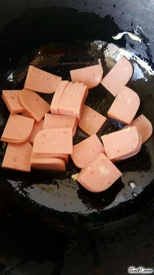 【香肠炒鸡蛋】