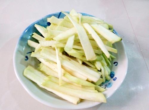 【绿豆芽炒茄条】