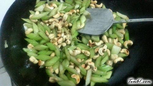 【西芹炒腰果】