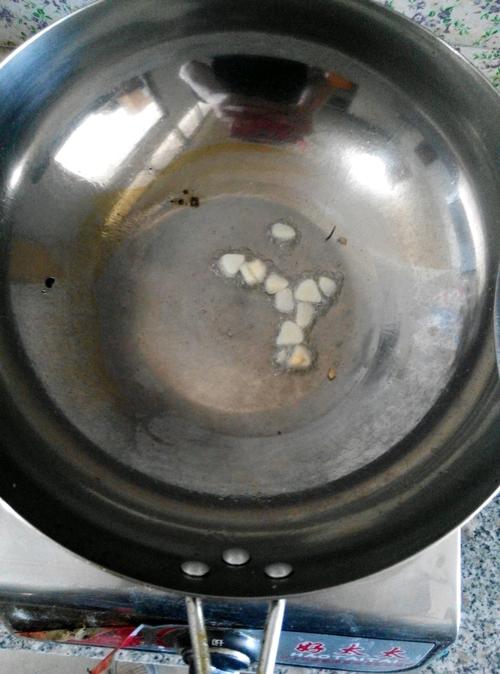 【圆白菜炒饼】