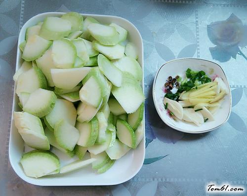 【西葫芦炒海米】