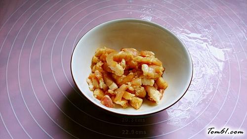 【胡萝卜炒肉丝】