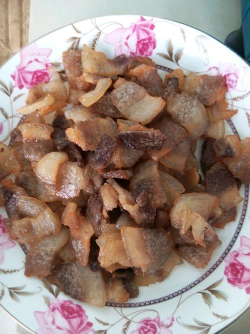 【尖椒回锅肉】