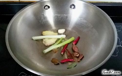 【西红柿炖牛腩】