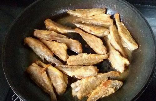 【家常干烧黄花鱼】