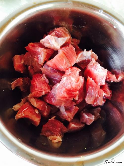 【土豆萝卜炖牛肉】