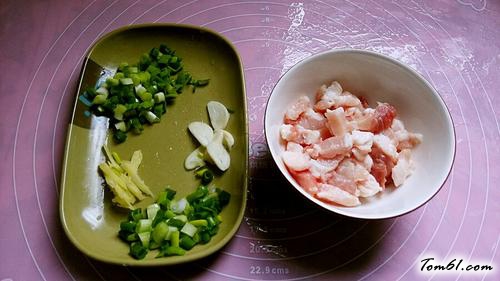 【胡萝卜炒肉丝】