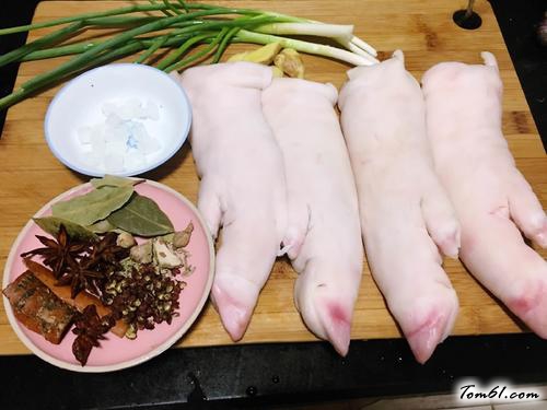 【爱心烤猪蹄】