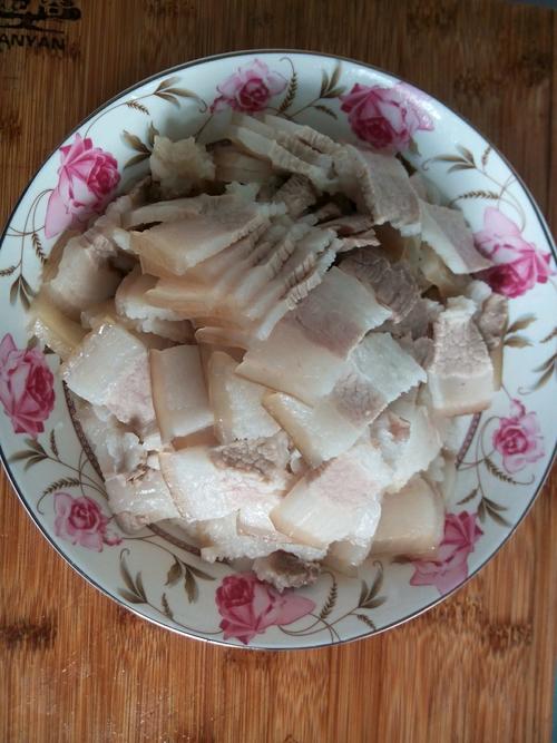 【尖椒回锅肉】