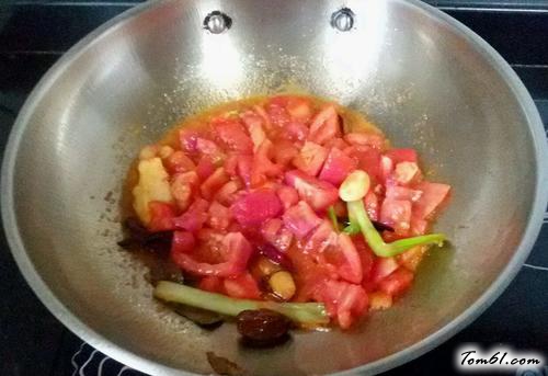 【西红柿炖牛腩】