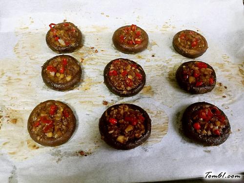 【蒜蓉孜然烤香菇】