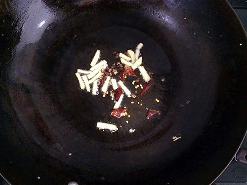 【香肠炒菜花】