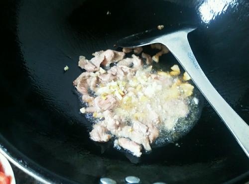 【土豆片炒肉】