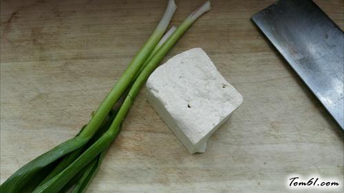 【青蒜烧脆皮豆腐】