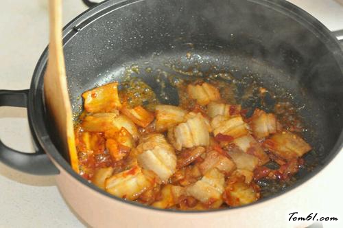 【蒜苗小炒肉】