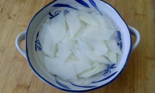 【莴笋炒山药】