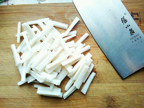 【藕丝炒肉段】