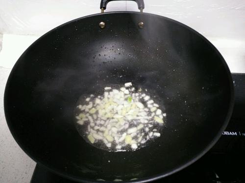 【青椒炒鸡丝】