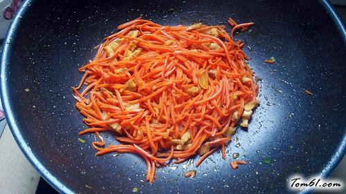 【胡萝卜炒肉丝】